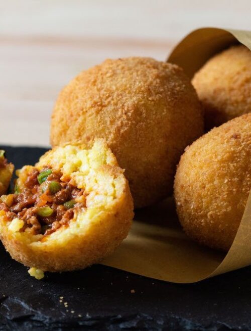 Hotel Plaza Opéra, punto di partenza ideale per vivere Santa Lucia a Palermo